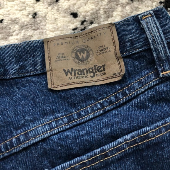 dark denim wrangler cut- offs - Picture 2 of 3